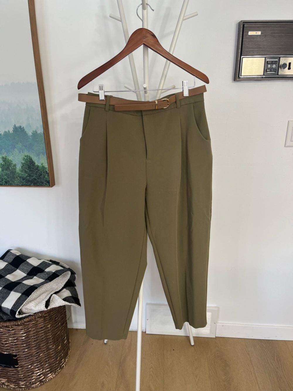 Zara Olive Belted Cropped Pants